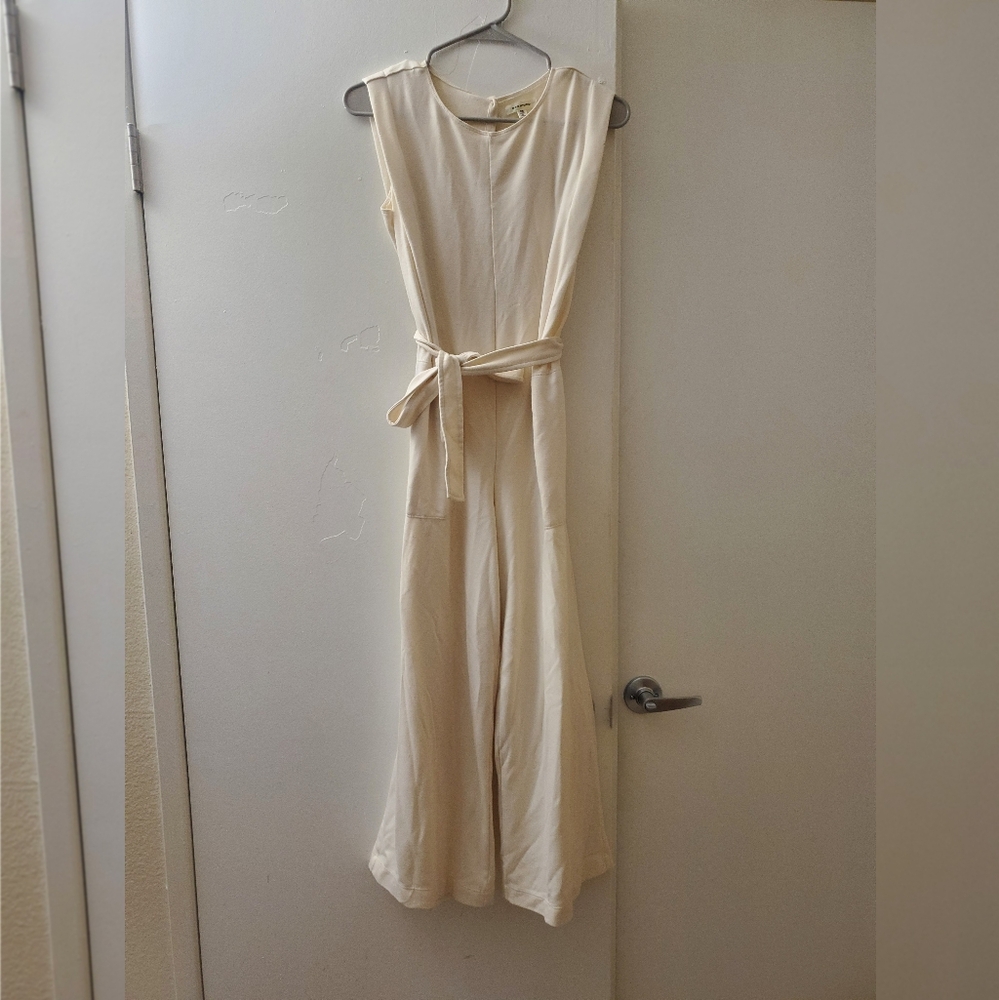 Soft cream jumpsuit - Picture 1 of 5